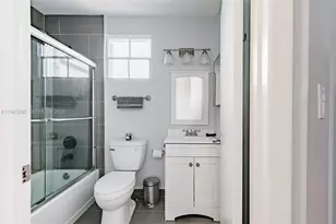 165 NW 85th Ct, Miami, FL 33126 - Photo 15