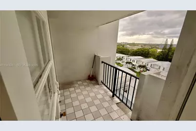2750 NE 183rd St #906, Aventura, FL 33160 - Photo 15