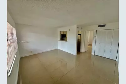 241 SE 9th Ave #207, Pompano Beach, FL 33060 - Photo 7
