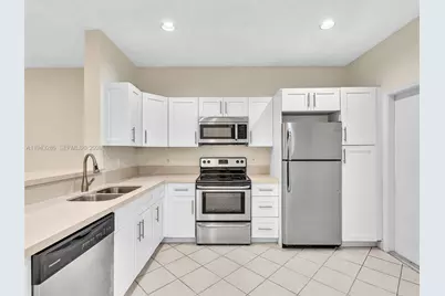 3932 San Simeon Ln #3932, Weston, FL 33331 - Photo 7