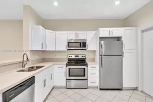 3932 San Simeon Ln, Weston, FL 33331 - Photo 7