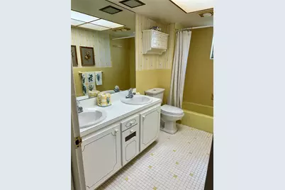 3440 NE 170th St, North Miami Beach, FL 33160 - Photo 11