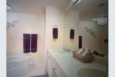 2000 Towerside Ter #1005, Miami, FL 33138 - Photo 19