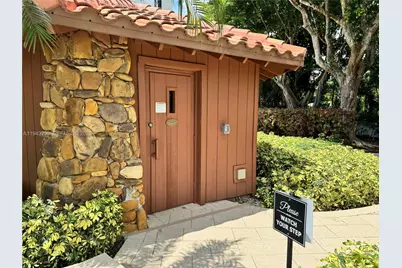 2000 Towerside Ter #1005, Miami, FL 33138 - Photo 25