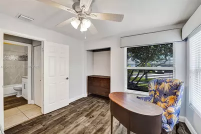 2702 Arborwood Rd, Davie, FL 33328 - Photo 9