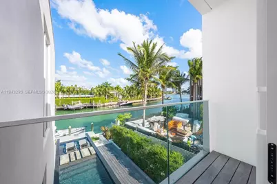 1011 W 48th St, Miami Beach, FL 33140 - Photo 25