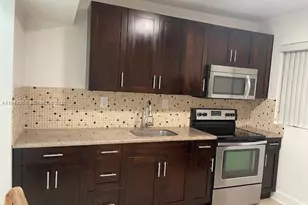 219 SW 9th Ave, Miami, FL 33130 - Photo 9