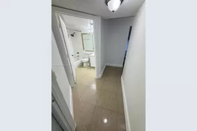 9640 NW 2 St #5-303, Pembroke Pines, FL 33024 - Photo 17