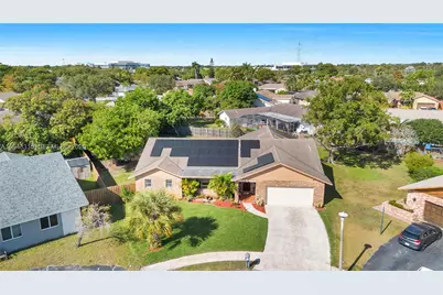 1191 NW 77th Ave, Plantation, FL 33322 - Photo 5