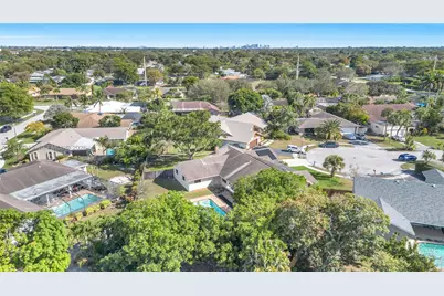 1191 NW 77th Ave, Plantation, FL 33322 - Photo 9