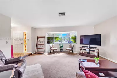 1191 NW 77th Ave, Plantation, FL 33322 - Photo 13