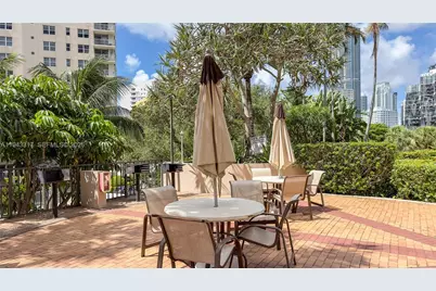 520 Brickell Key Dr #A1102, Miami, FL 33131 - Photo 33
