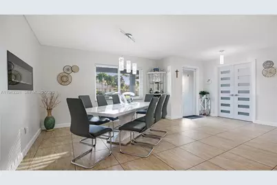 5921 SW 17th St, Plantation, FL 33317 - Photo 11