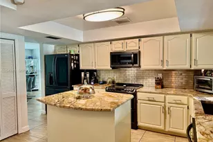 5921 SW 17th St, Plantation, FL 33317 - Photo 13