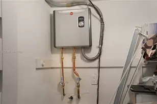 5921 SW 17th St, Plantation, FL 33317 - Photo 49