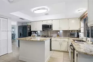 5921 SW 17th St, Plantation, FL 33317 - Photo 15