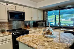 5921 SW 17th St, Plantation, FL 33317 - Photo 15