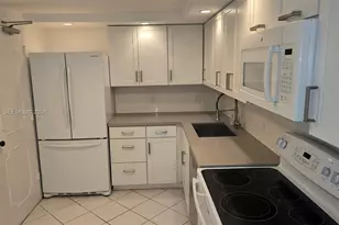 9381 E Bay Harbor Dr, Bay Harbor Islands, FL 33154 - Photo 15