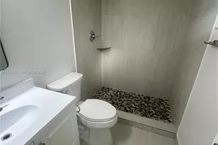 10413 NW 7th St, Pembroke Pines, FL 33026 - Photo 11