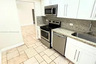 20505 E Country Club Dr, Aventura, FL 33180 - Photo 9