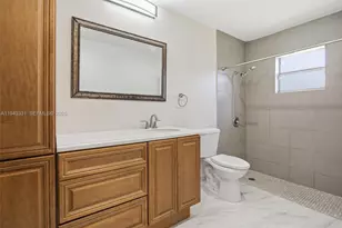 19463 NW 62nd Pl, Hialeah, FL 33015 - Photo 19