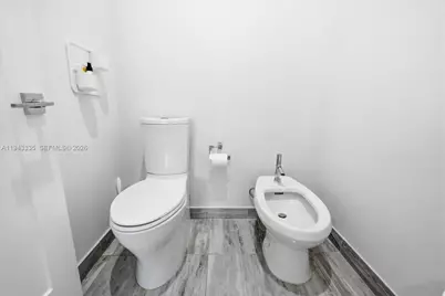 8156 NW 48th Ter, Doral, FL 33166 - Photo 25