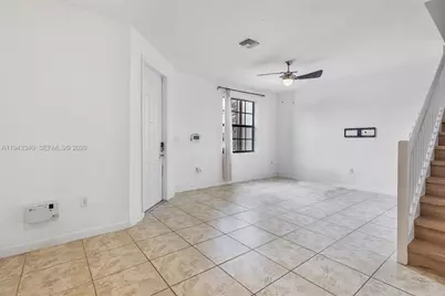 749 SE 32nd Ter #749, Homestead, FL 33033 - Photo 3