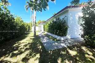 1059 Washington St, Hollywood, FL 33019 - Photo 5