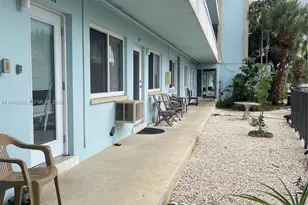 455 Golden Isles Dr, Hallandale Beach, FL 33009 - Photo 21