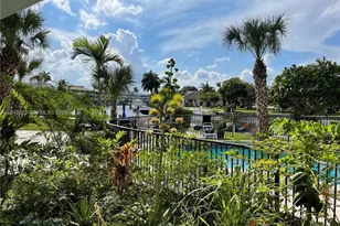 455 Golden Isles Dr, Hallandale Beach, FL 33009 - Photo 27