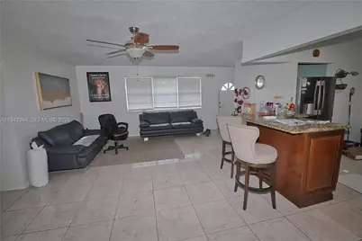8571 NW 10th St, Pembroke Pines, FL 33024 - Photo 3