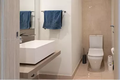 1000 Brickell Plz #1806, Miami, FL 33131 - Photo 31