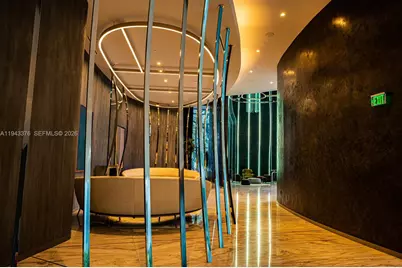 1000 Brickell Plz #1806, Miami, FL 33131 - Photo 7