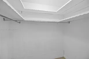 1501 NE 191st St, Miami, FL 33179 - Photo 13