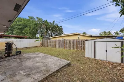 5723 SW 40th St, West Park, FL 33023 - Photo 21