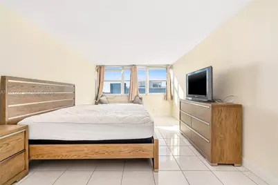 1890 S Ocean Dr #1907, Hallandale Beach, FL 33009 - Photo 19