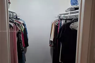 8005 SW 107th Ave, Miami, FL 33173 - Photo 9