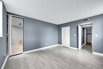 2850 Somerset Dr #105L, Lauderdale Lakes, FL 33311 - Photo 15