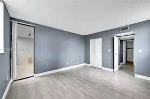 2850 Somerset Dr, Lauderdale Lakes, FL 33311 - Photo 15