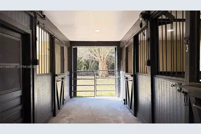 1339 Gallop Dr, Loxahatchee, FL 33470 - Photo 5