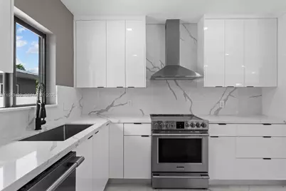 260 NW 86th St, El Portal, FL 33150 - Photo 21