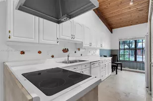 13502 SW 102nd Ln, Miami, FL 33186 - Photo 7