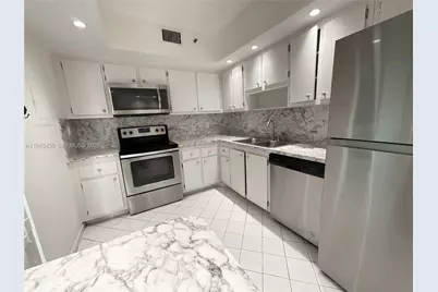 919 Hillcrest Dr #304, Hollywood, FL 33021 - Photo 9