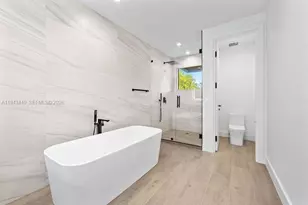 1122 NE 10th Ave, Fort Lauderdale, FL 33304 - Photo 63