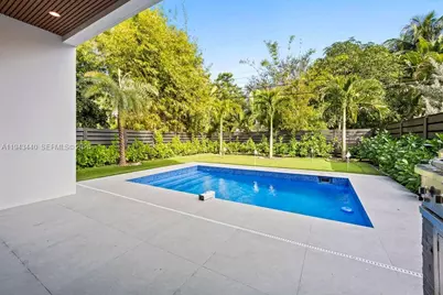 1122 NE 10th Ave, Fort Lauderdale, FL 33304 - Photo 23