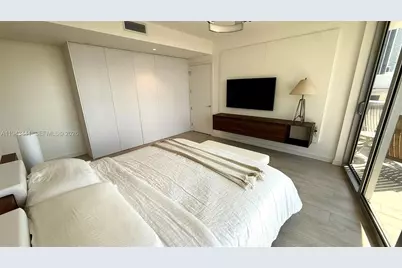 488 NE 18th St #700, Miami, FL 33132 - Photo 17