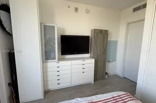 488 NE 18th St, Miami, FL 33132 - Photo 21