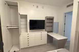 488 NE 18th St, Miami, FL 33132 - Photo 25