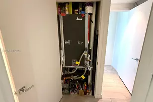 488 NE 18th St, Miami, FL 33132 - Photo 43