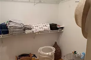 808 NE 27th Ave, Hallandale Beach, FL 33009 - Photo 21